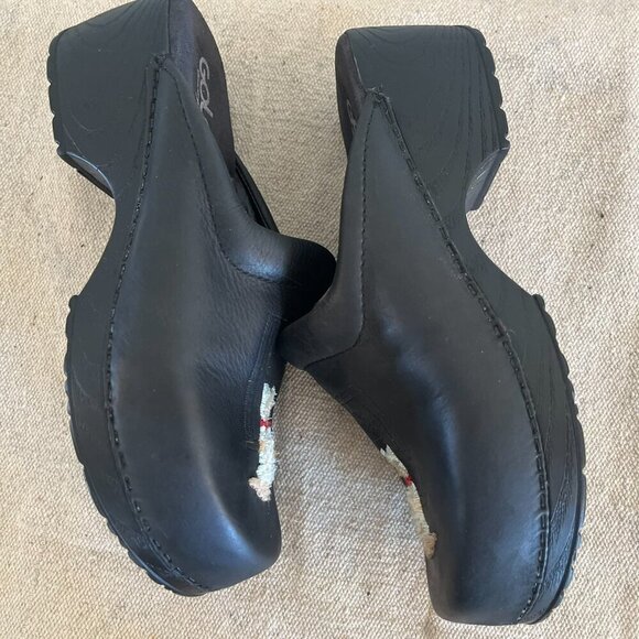 Golc Handcrafted Black Leather Windows Cats Clogs/Mules Sz 39 8-8.5 - Picture 5 of 10